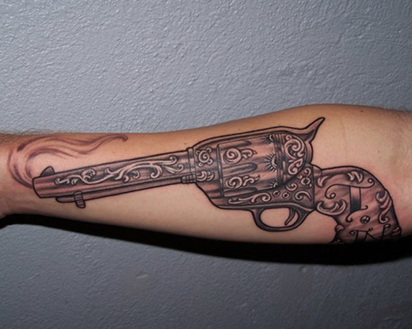 pistole tattoo 23