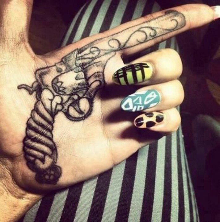 pistole tattoo 28