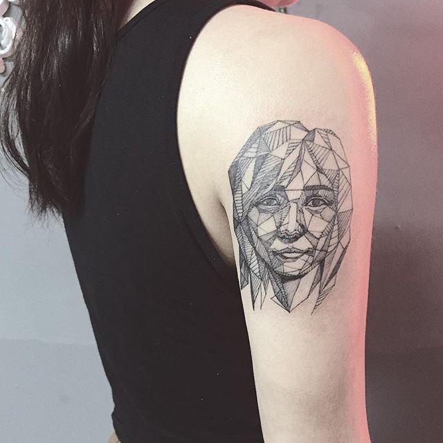 Arm Frau Tattoo 95