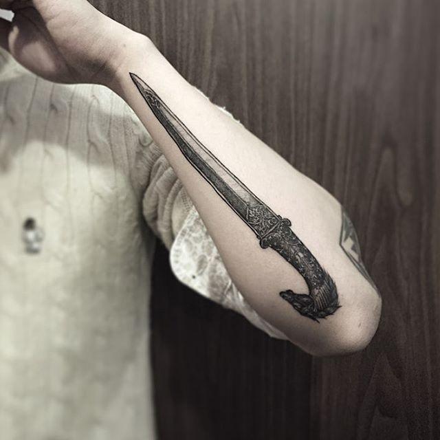 Arm Mann Tattoo 215