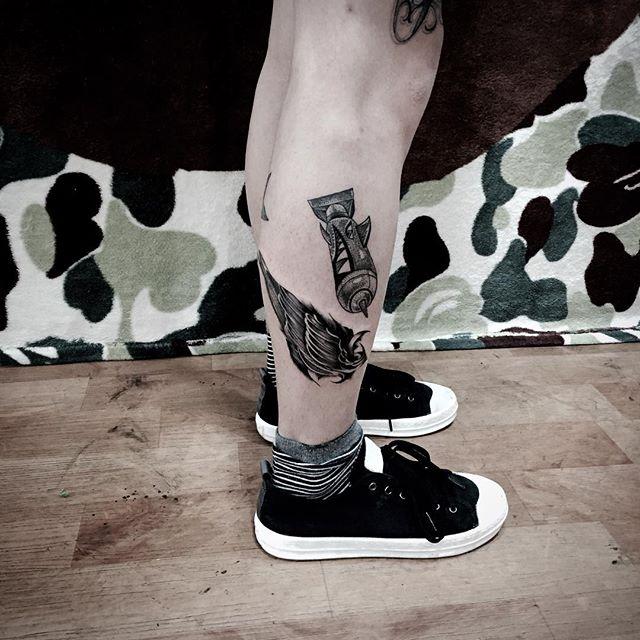 Bein Mann Tattoo 137