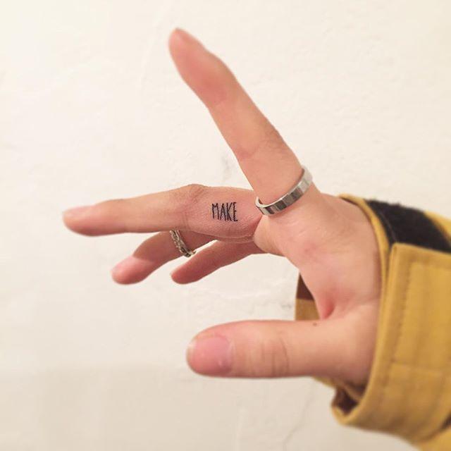 Fingern Tattoo 81