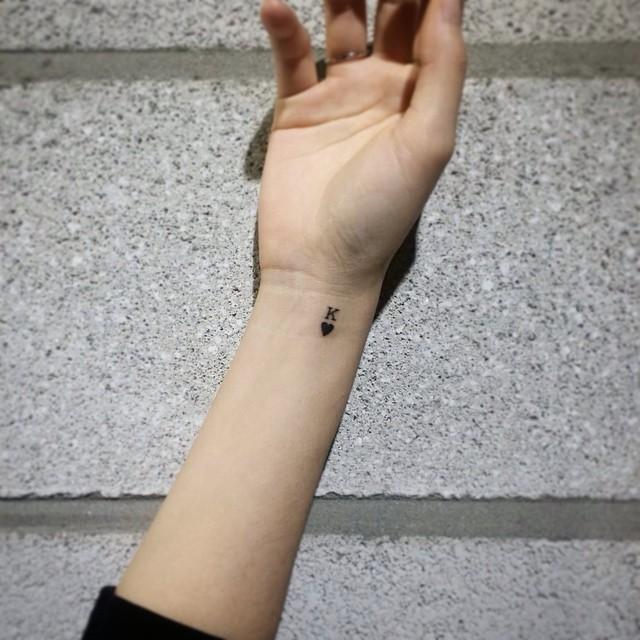 Handgelenk Tattoo 143