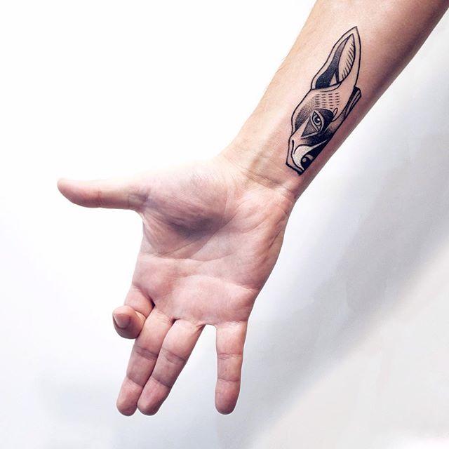 Handgelenk Tattoo 159