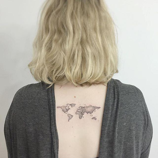 Rucken Frau Tattoo 23