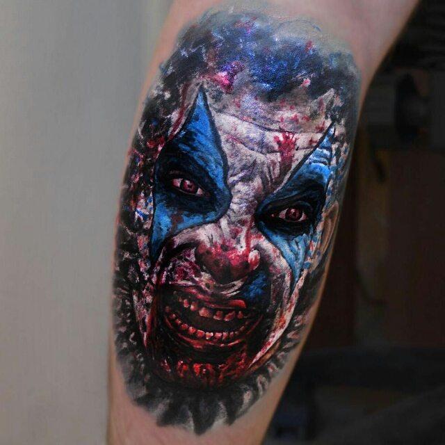 68 Clown- und Glitzer-Tattoos