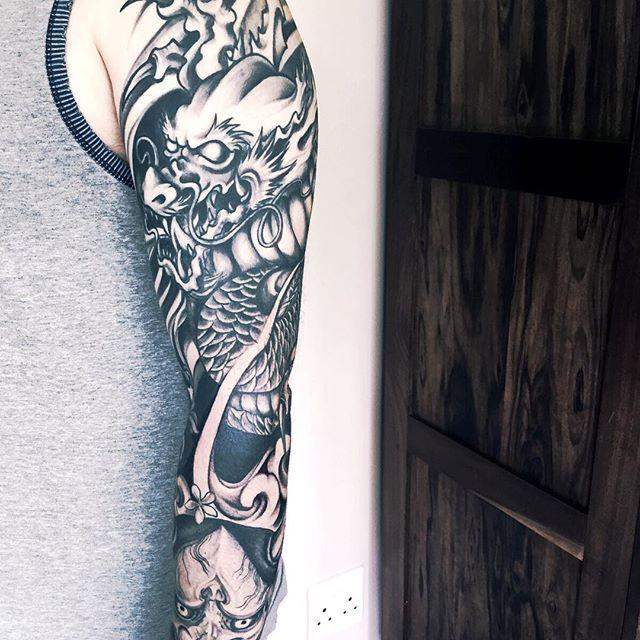 Drache Tattoo 81