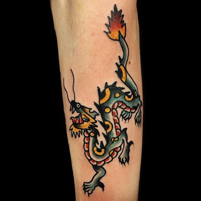 Drache Tattoo 87