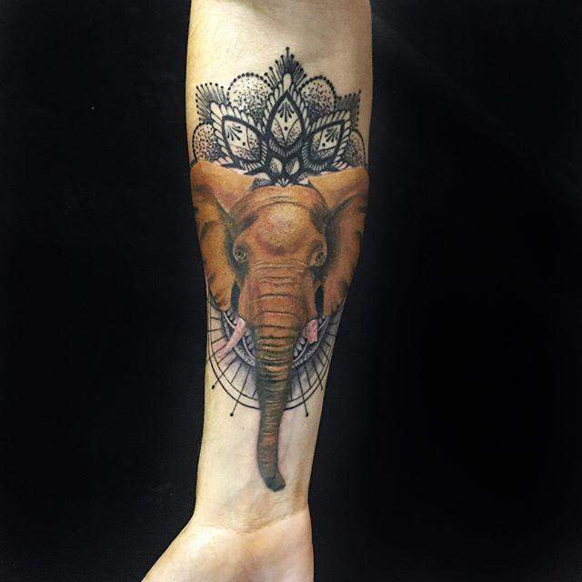 Elefant Tattoo 25