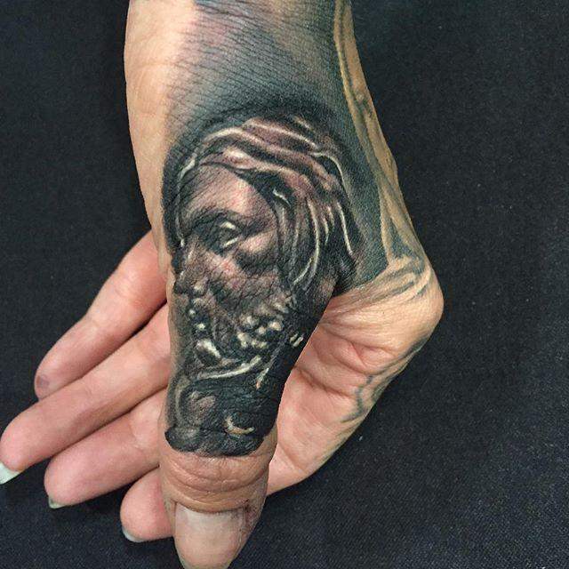 Jesus von Nazaret Tattoo 33