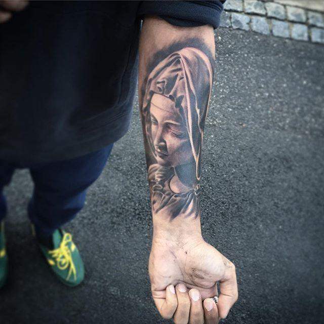 Jungfrau Maria Tattoo 117
