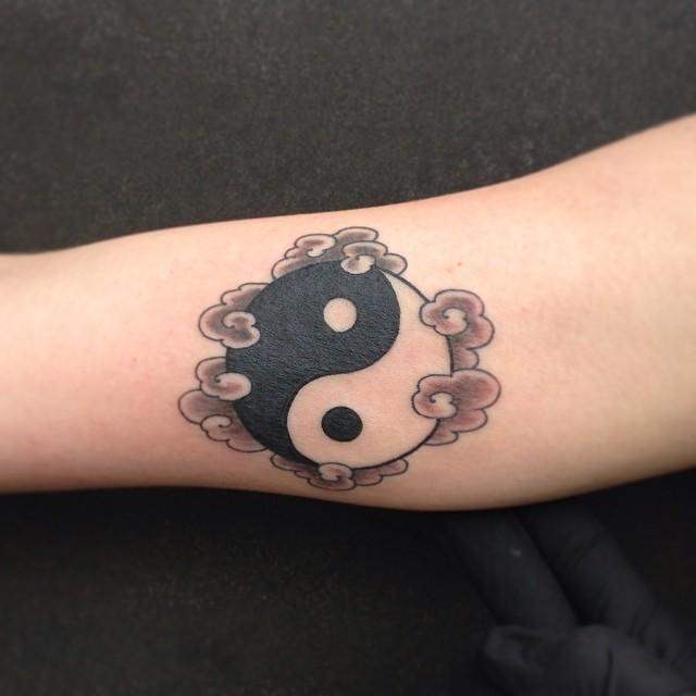 Yin und Yang Tattoo 129
