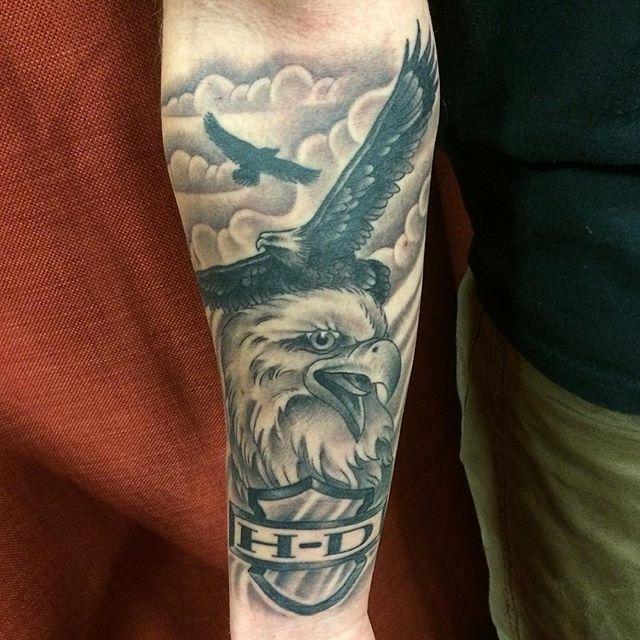 Adler Tattoo 111