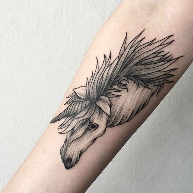 Einhorn Tattoo 09