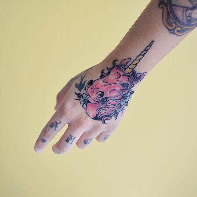 Einhorn Tattoo 105