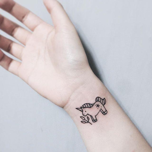 Einhorn Tattoo 113