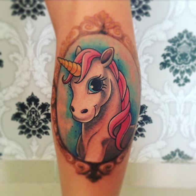 Einhorn Tattoo 25