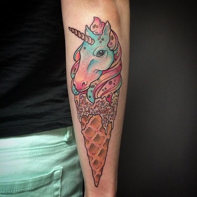 Einhorn Tattoo 33