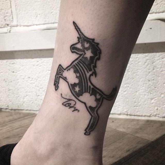 Einhorn Tattoo 79