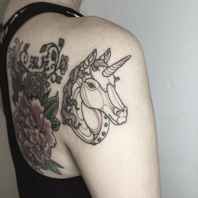 Einhorn Tattoo 91