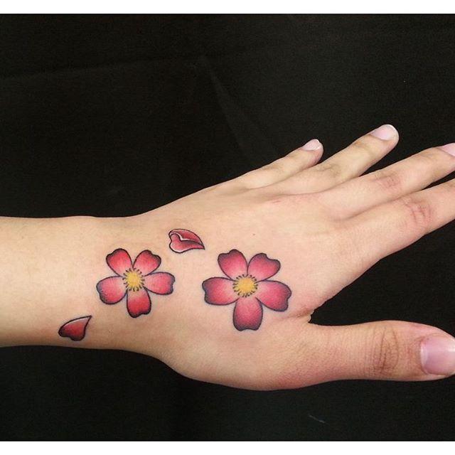 Kirschblute Tattoo 33