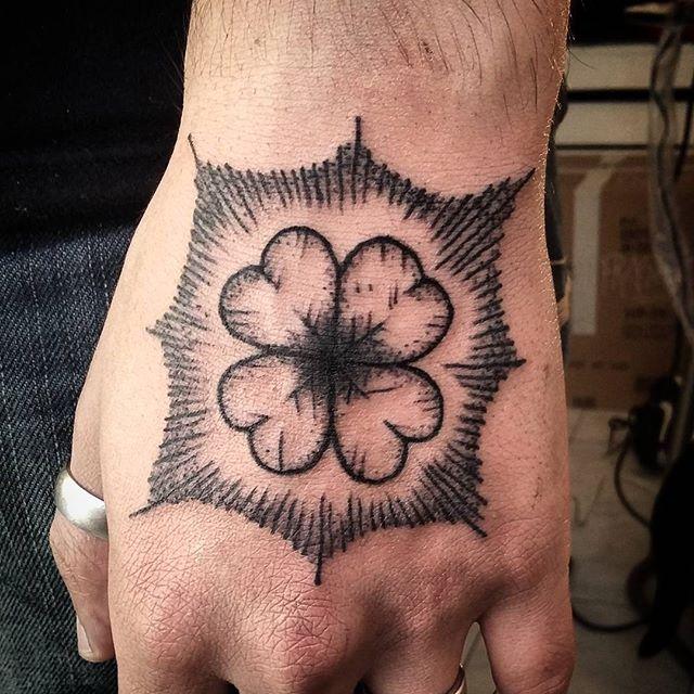 Kleeblatt Tattoo 113