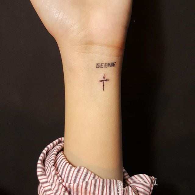 Kreuz Tattoo 47
