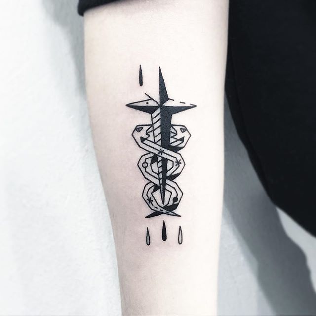 Kreuz Tattoo 55