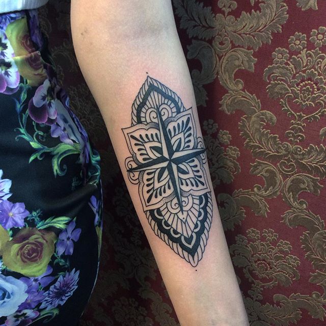 Kreuz Tattoo 57