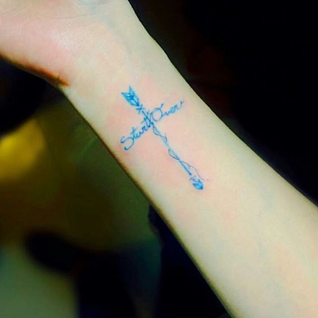 Kreuz Tattoo 95