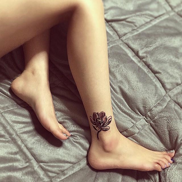 Lotusblume Tattoo 103