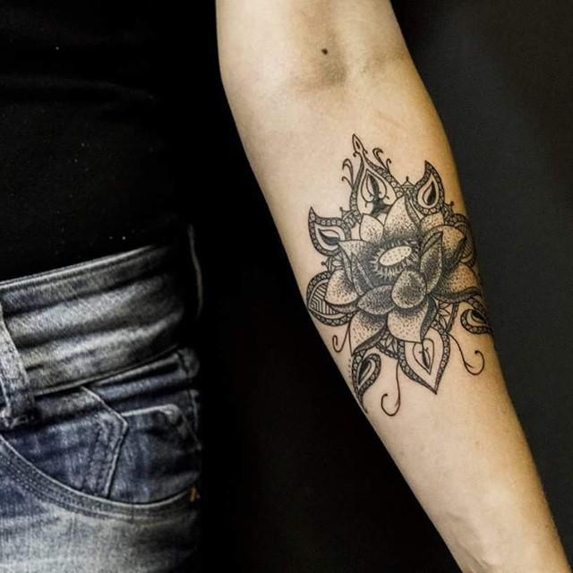 Lotusblume Tattoo 113