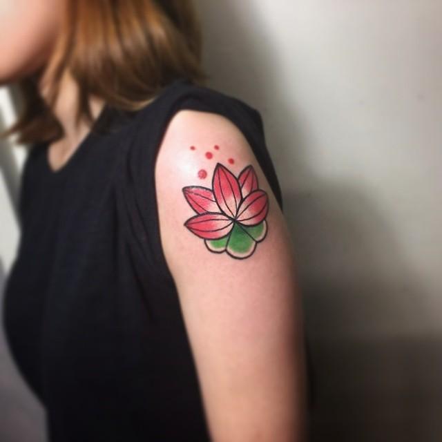 Lotusblume Tattoo 23