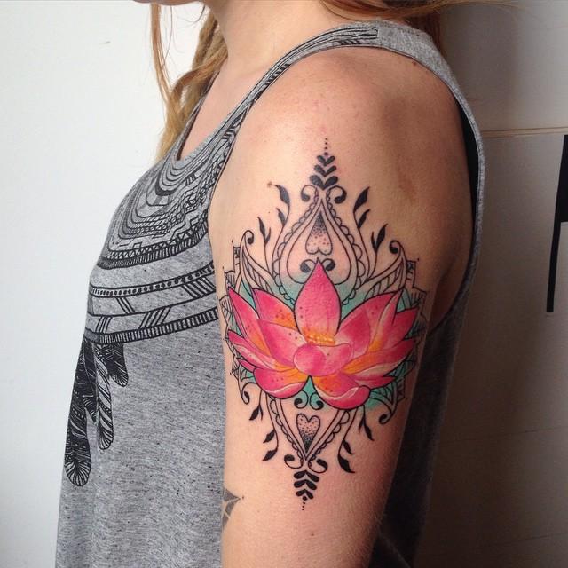 Lotusblume Tattoo 39