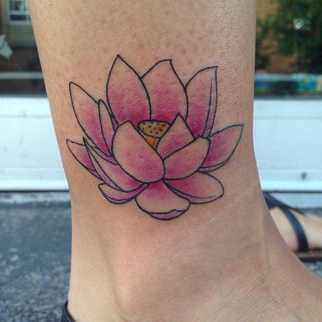 Lotusblume Tattoo 41