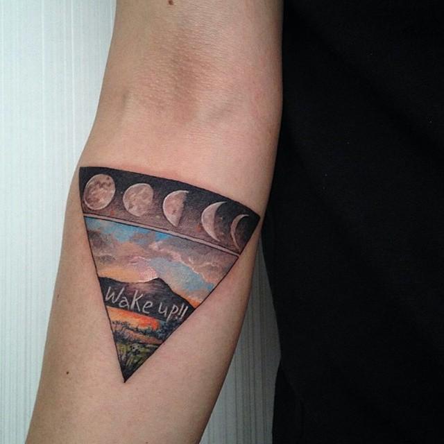 Mond Tattoo 19