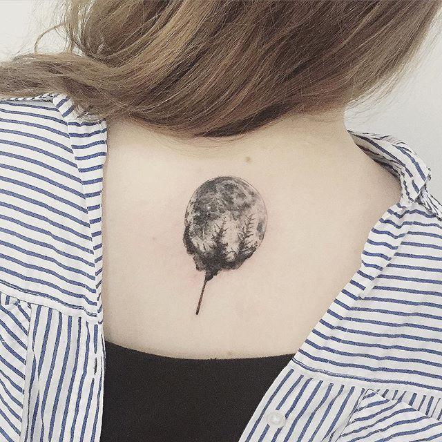 Mond Tattoo 55