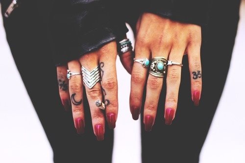 34 tattoo finger bilder