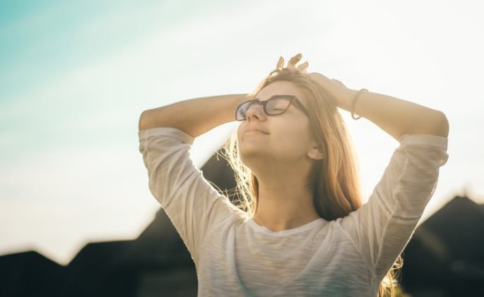 Photo Eine sehr schöne junge Frau