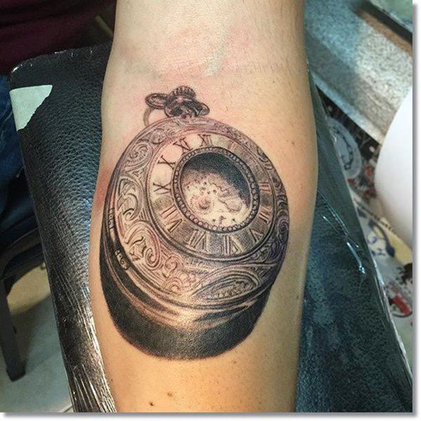 taschenuhr tattoo 157