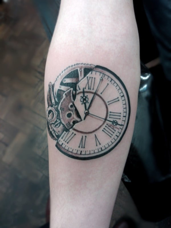 taschenuhr tattoo 357