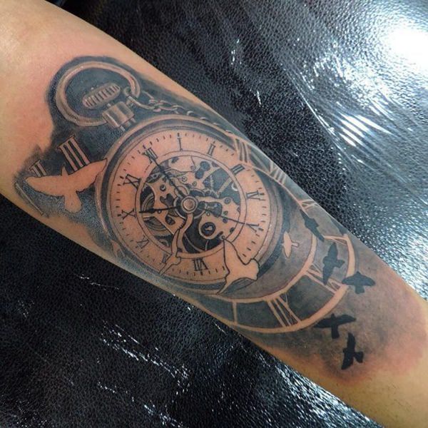 taschenuhr tattoo 69