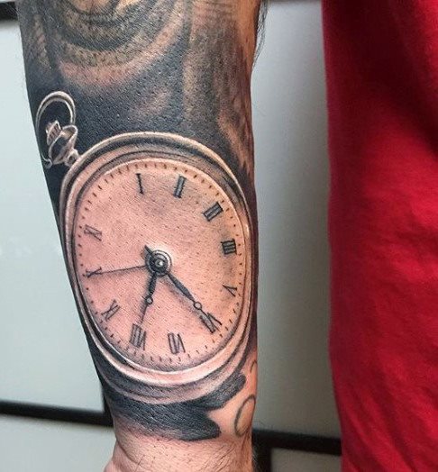 uhr tattoo 245