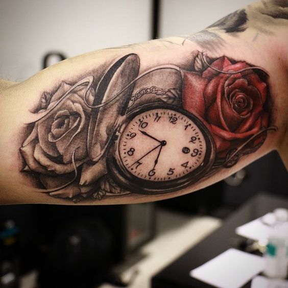 uhr tattoo 255