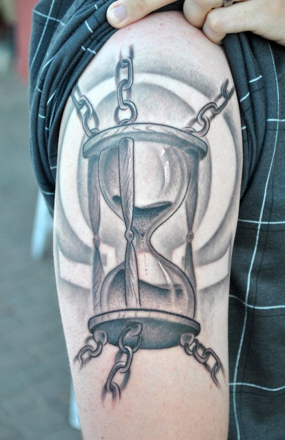 uhr tattoo 357