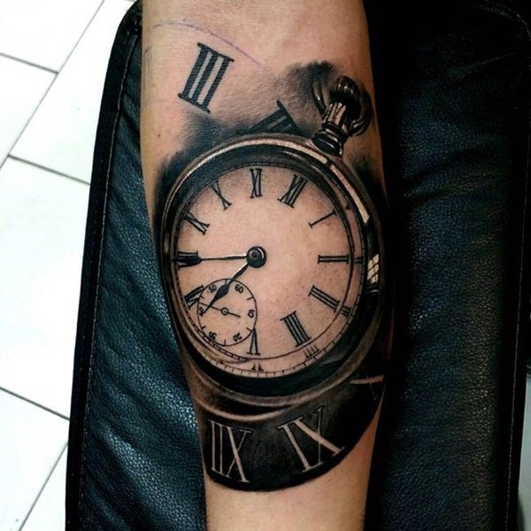 uhr tattoo 47