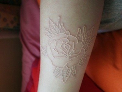 32 romantische arm tattoo