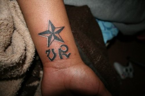 08 symbole tattoos