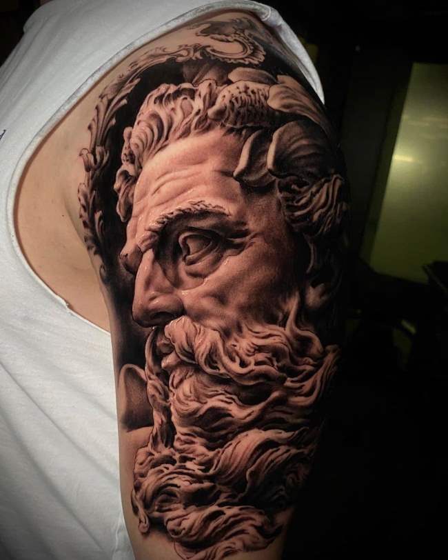 tattoo zeus 32