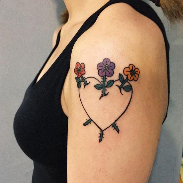 tatuaje flores 131
